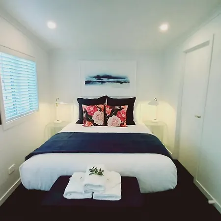 Coromandel Town Harbourside Cottage Luxury Accommodation Exterior photo