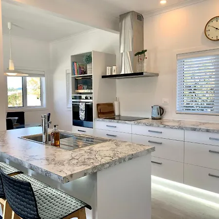 Coromandel Town Harbourside Cottage Luxury Accommodation Exterior photo